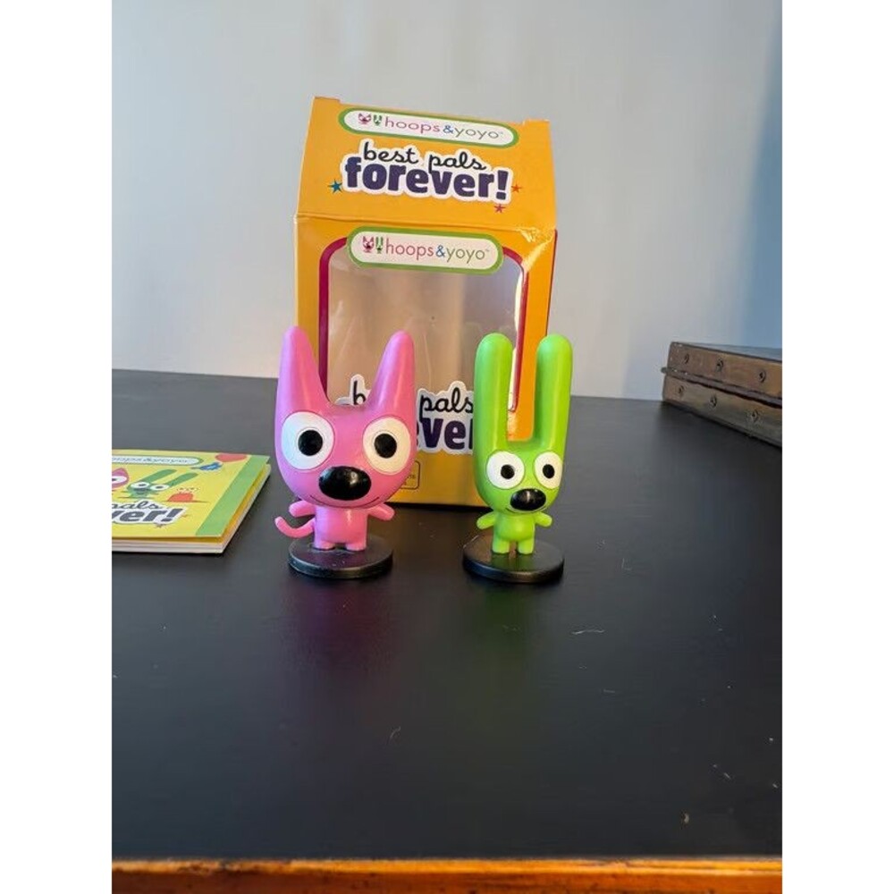 hoops and yoyo Best Pals Forever Figures Hallmark Boxed Pink Dog Green Rabbit